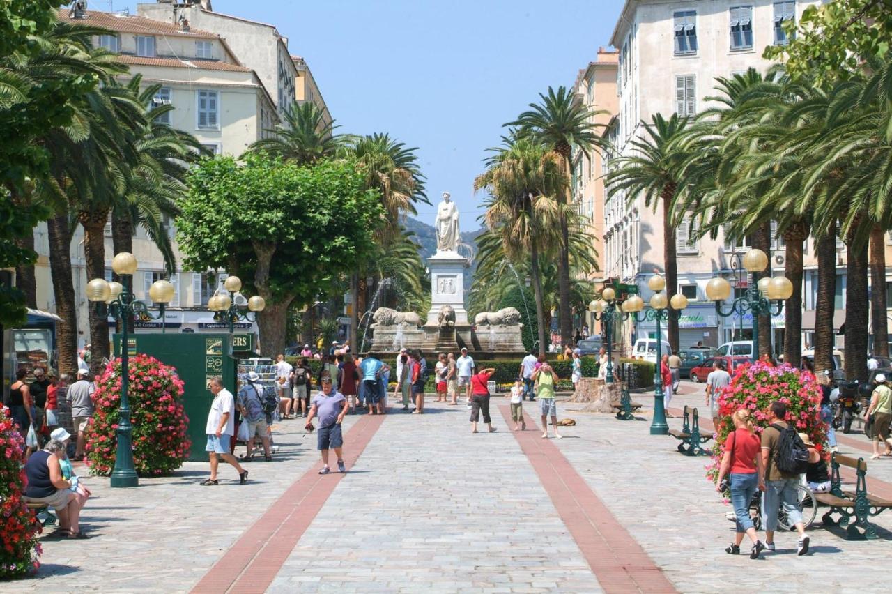 Appartement Avec Magnifique Vue Mer Ajaccio  Buitenkant foto