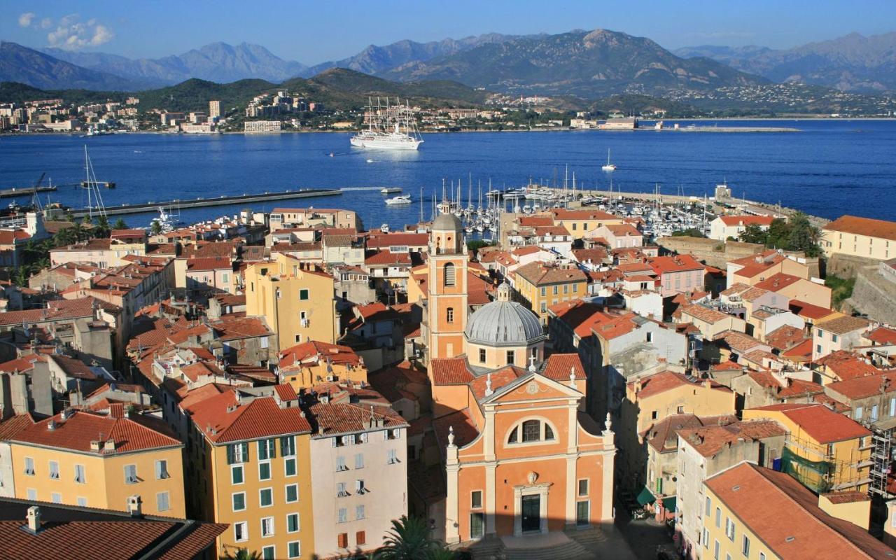 Appartement Avec Magnifique Vue Mer Ajaccio  Buitenkant foto